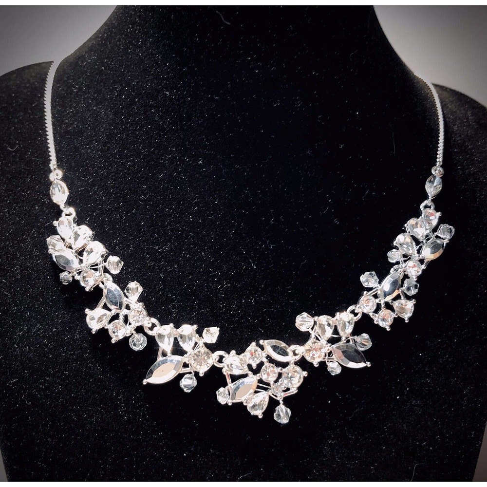 *SOLD ON Ⓜ️* Rhinestone Floral Cluster Statement Necklace Antique Style Crystal